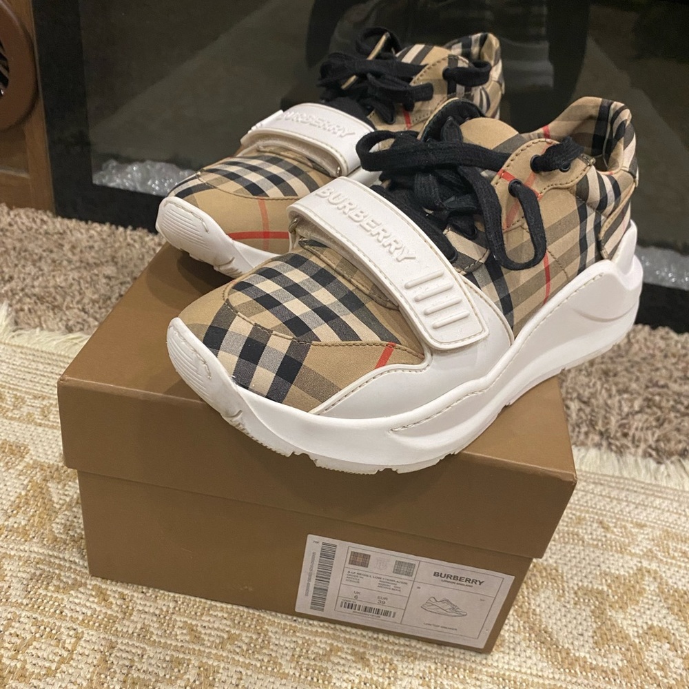 Burberry Sneakers